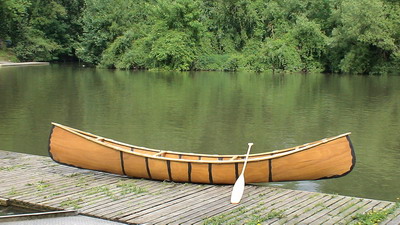 Kanu am Wasser